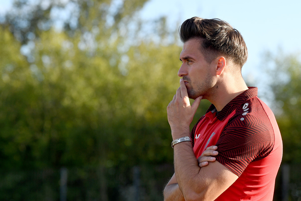 WSC-Trainer Sebastian Schnee sah individuelle Fehler, die zur 0:3-Niederlage gegen Westfalia Gemen führten.  Foto: MSW